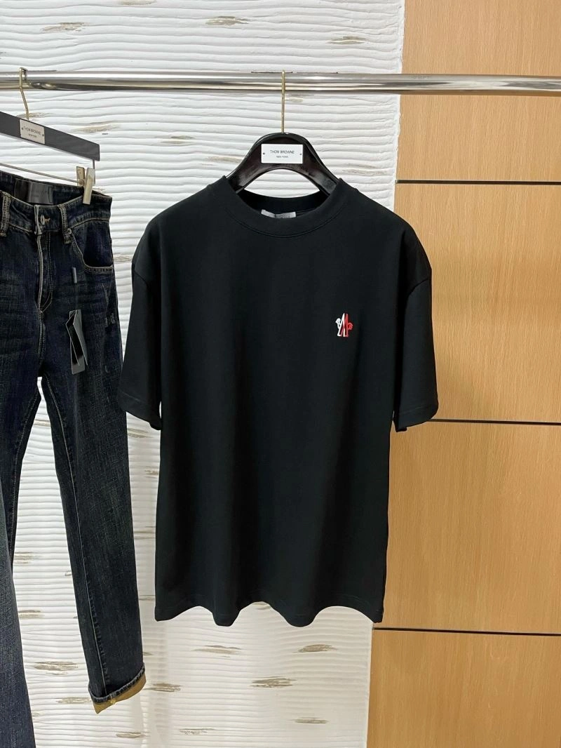 Moncler T-Shirts Youthful 139491