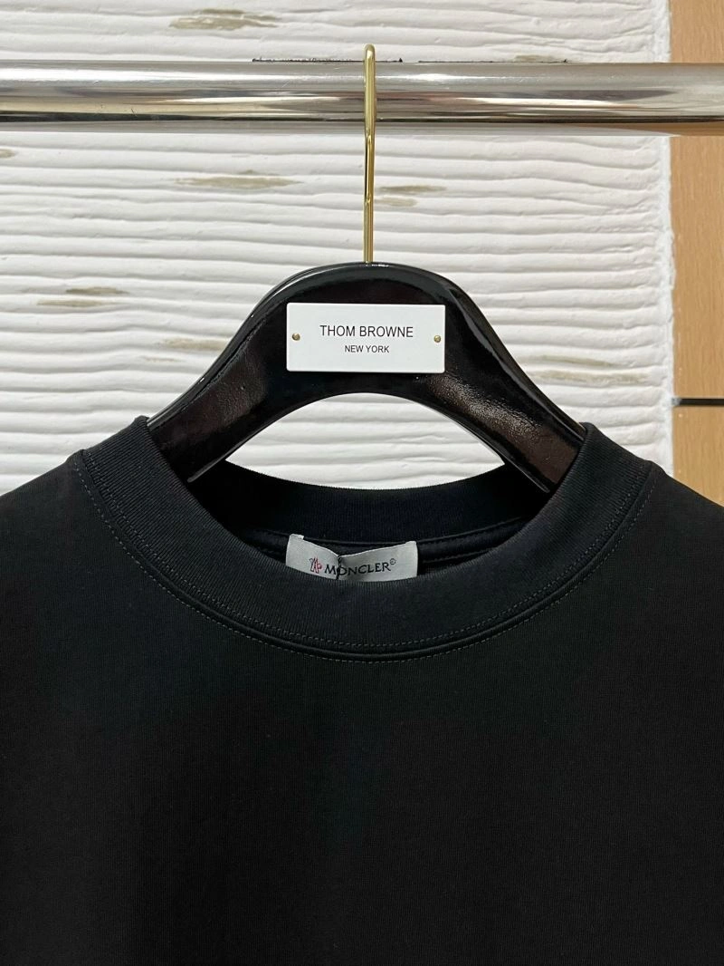 Moncler T-Shirts Youthful 139491