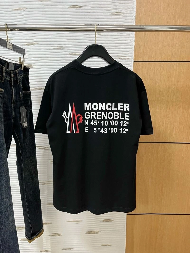 Moncler T-Shirts Youthful 139491
