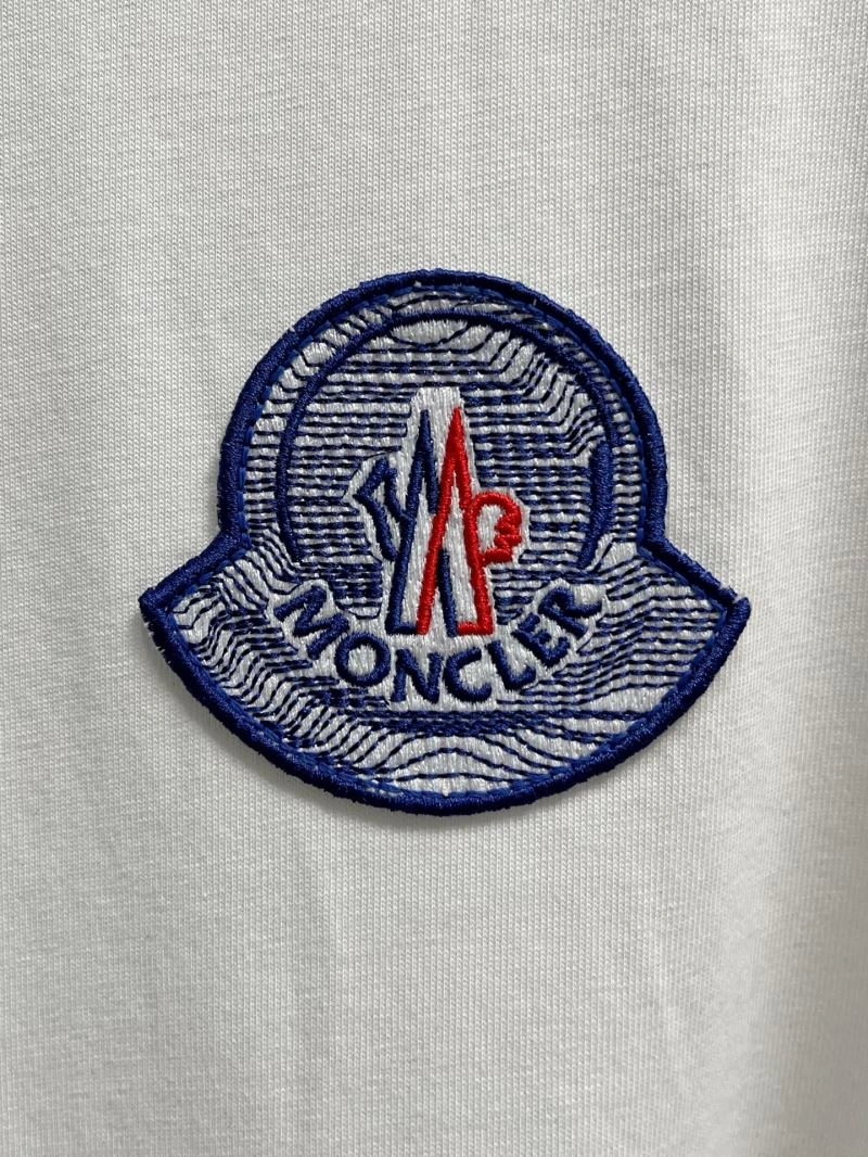 WellDesigned Moncler T-Shirts 140990