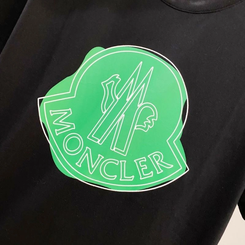 ComfortFit Moncler T-Shirts 140982