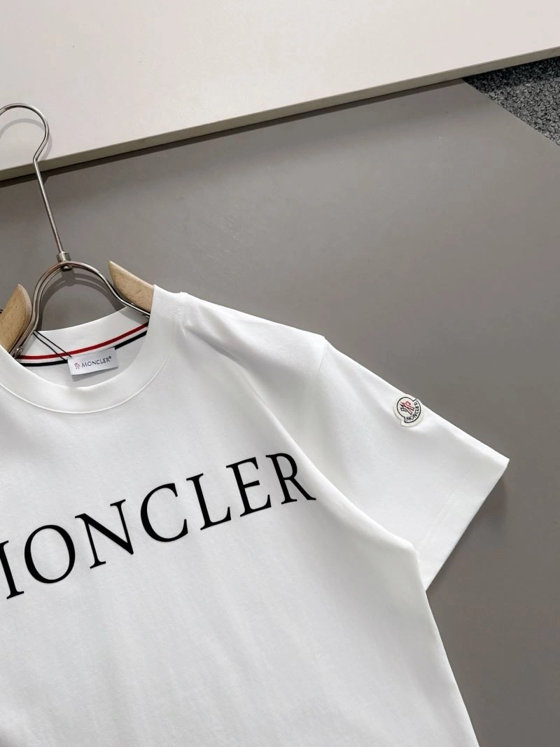 AllSeason Moncler T-Shirts 140981