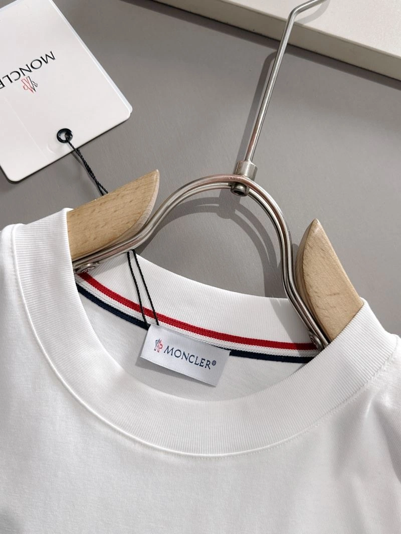 AllSeason Moncler T-Shirts 140981