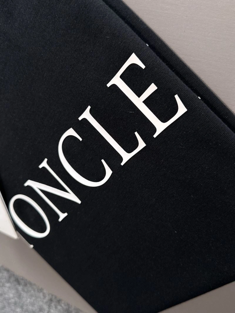 Moncler T-Shirts Comfortable 140980