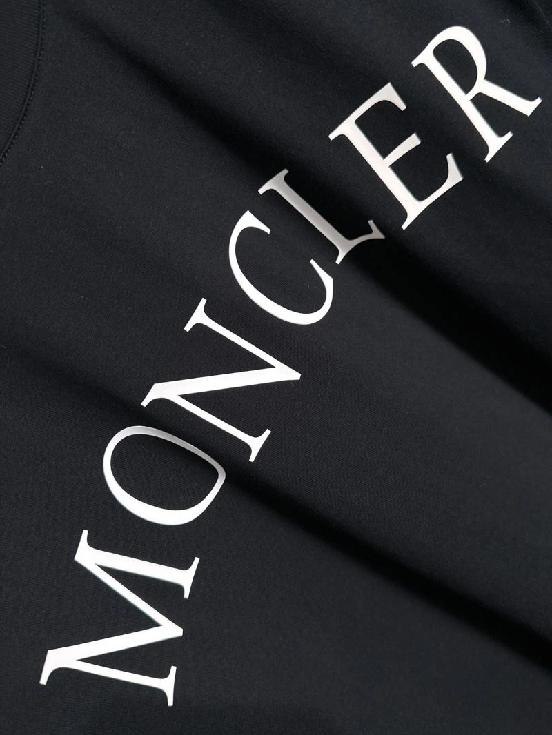 Moncler T-Shirts Comfortable 140980