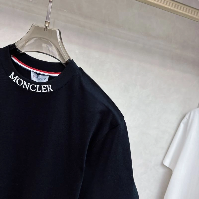 Moncler T-Shirts Lightweight 140986