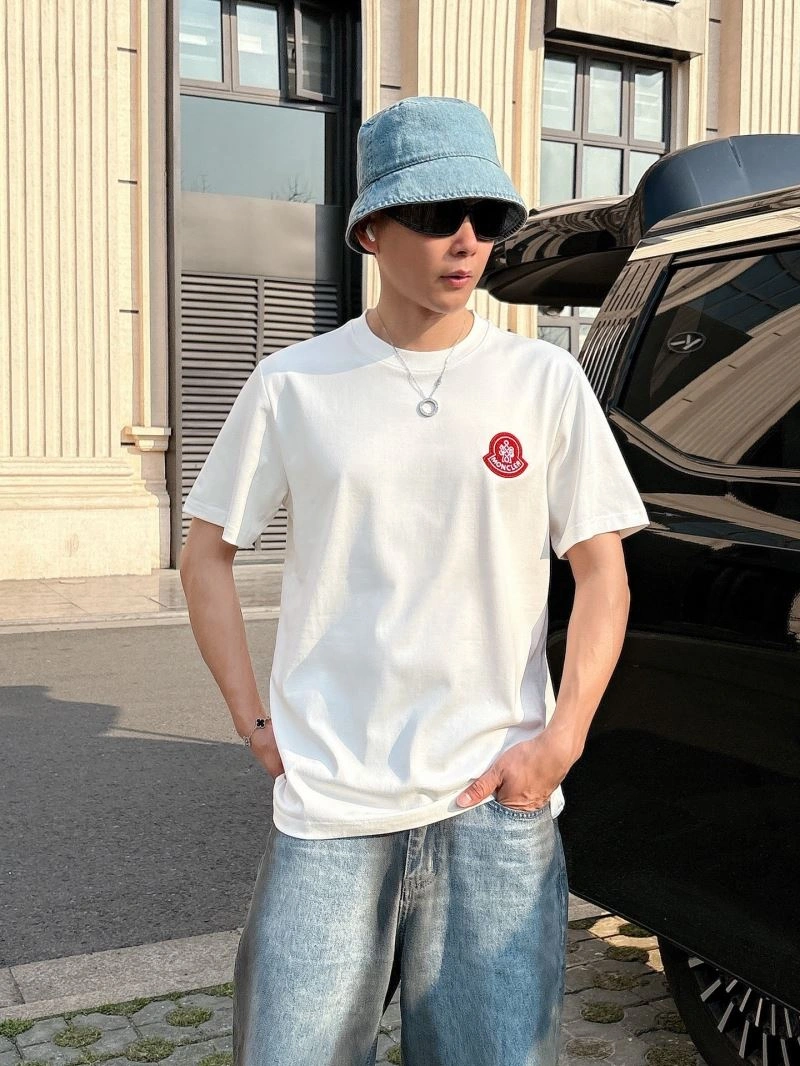 Cozy Moncler T-Shirts 141006