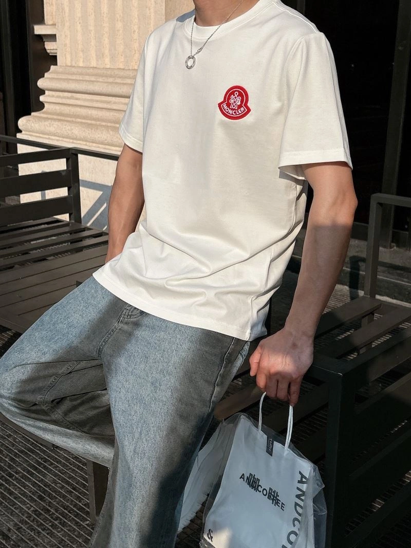 Cozy Moncler T-Shirts 141006