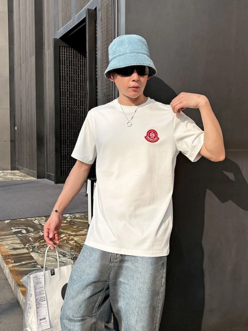 Cozy Moncler T-Shirts 141006