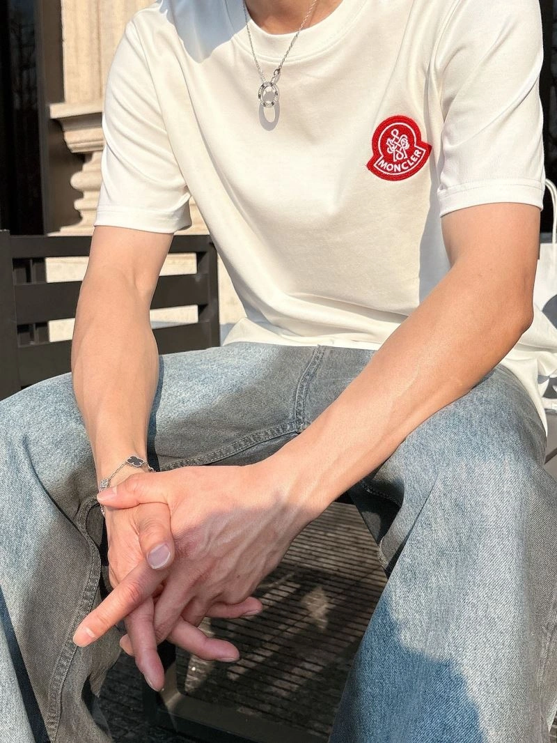 Cozy Moncler T-Shirts 141006