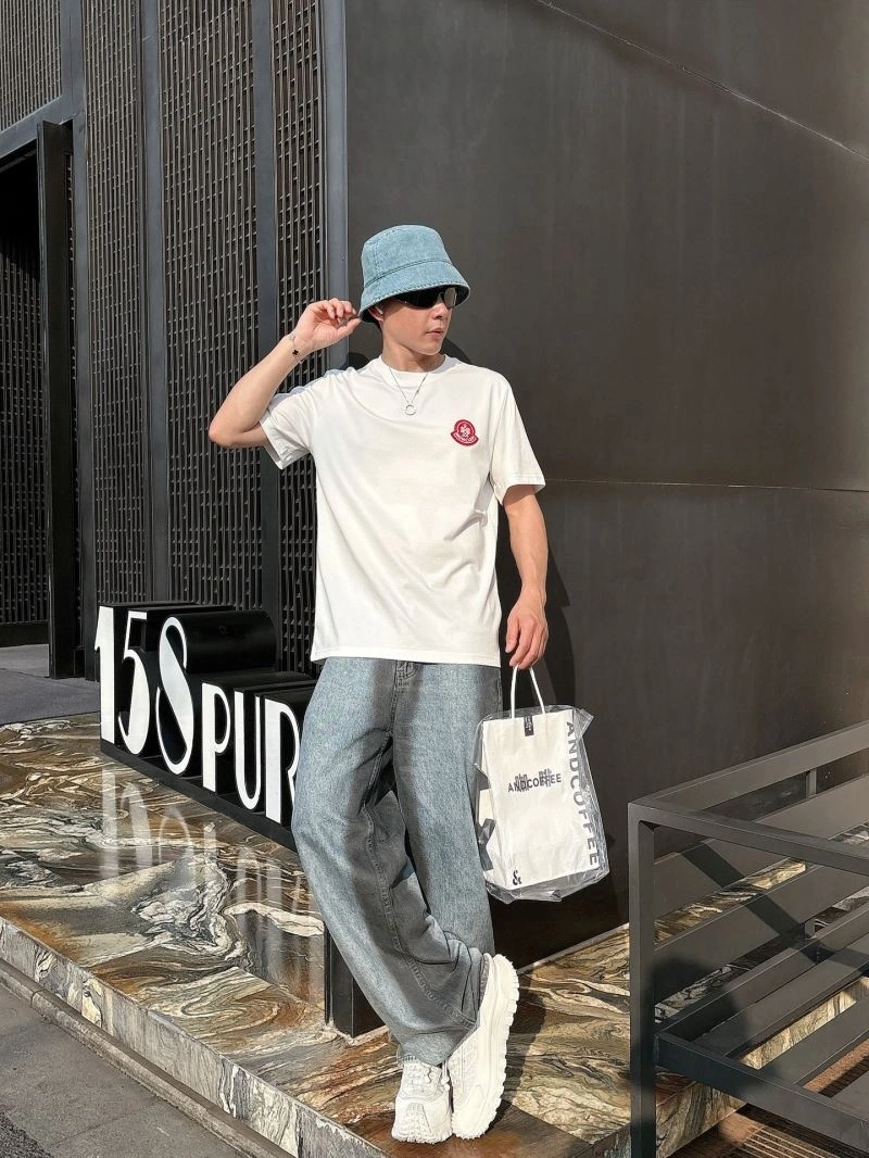 Cozy Moncler T-Shirts 141006