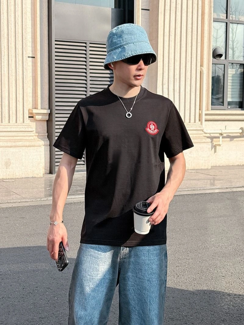 TechFriendly Moncler T-Shirts 141003