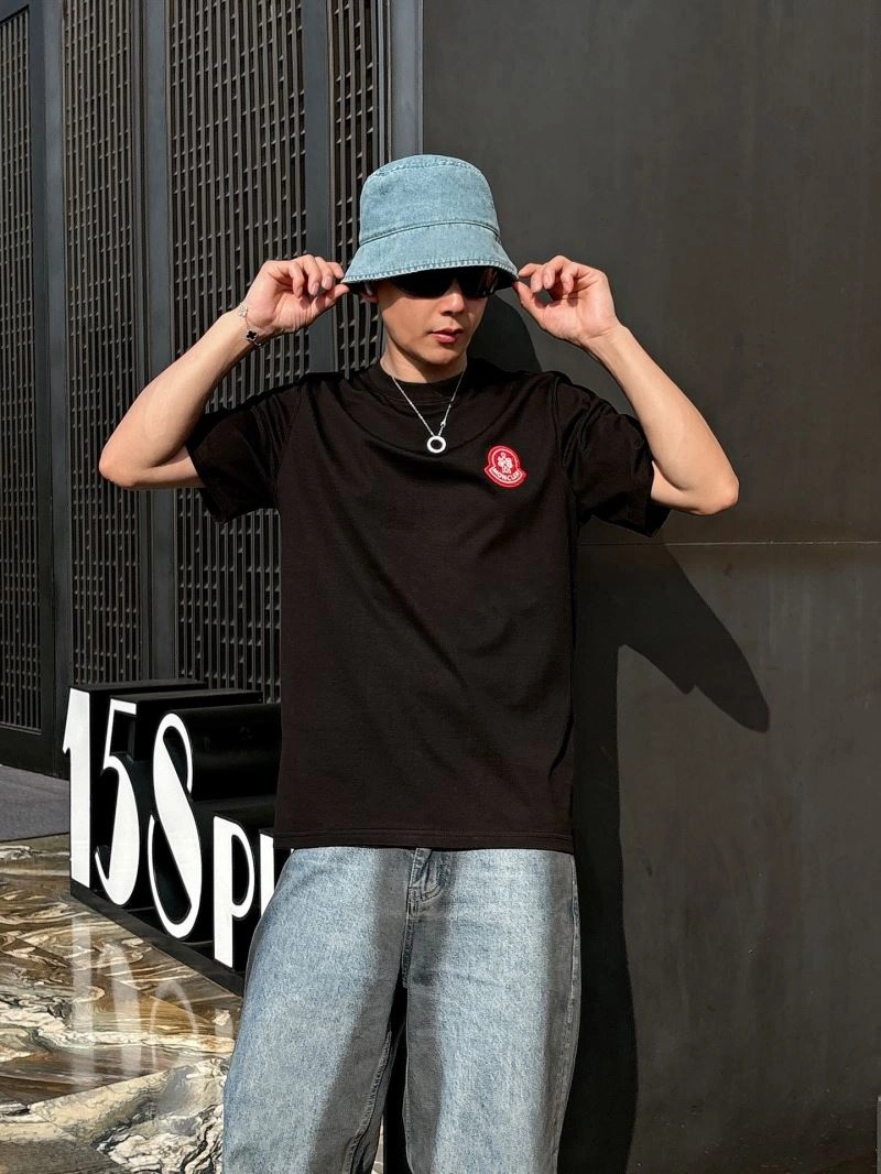 TechFriendly Moncler T-Shirts 141003