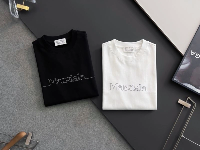 Moncler T-Shirts GoodFit 140993