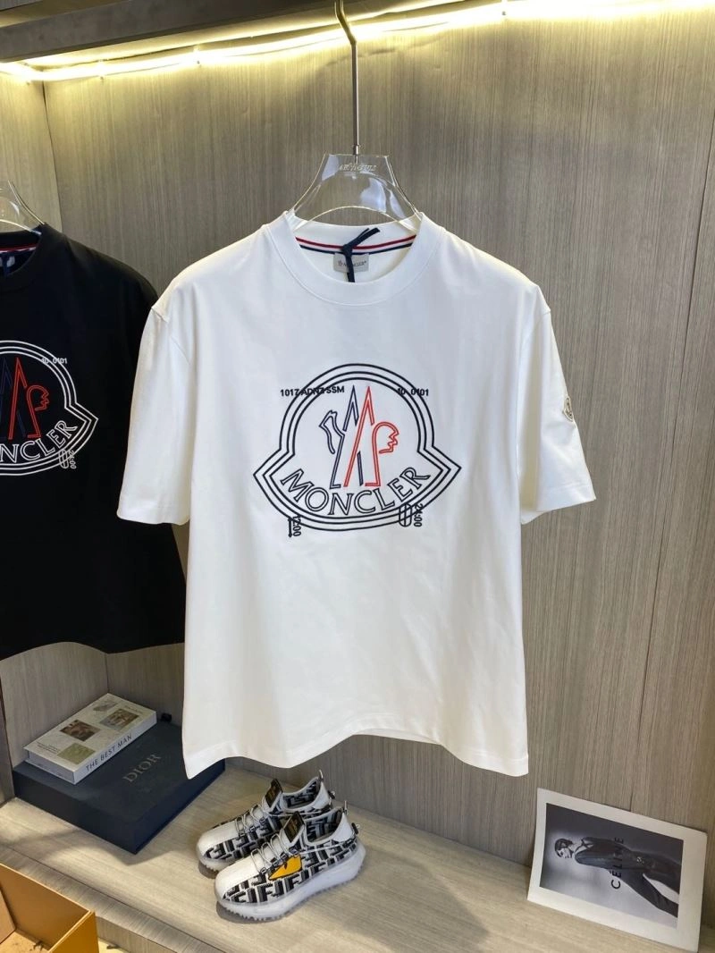 Refined Moncler T-Shirts 140962
