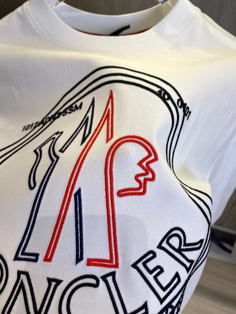 Refined Moncler T-Shirts 140962
