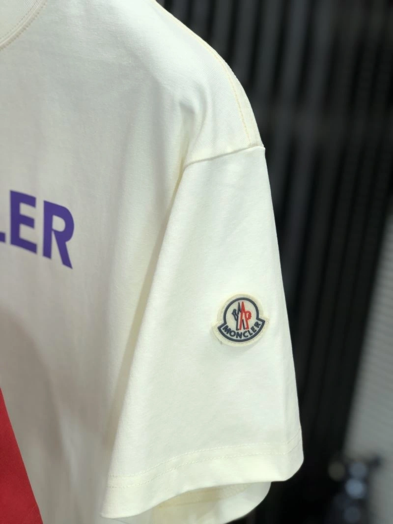 Moncler T-Shirts FlexibleFit 140967