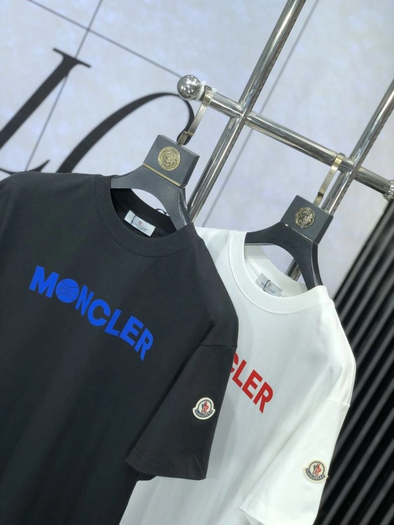 Tailored Moncler T-Shirts 140961