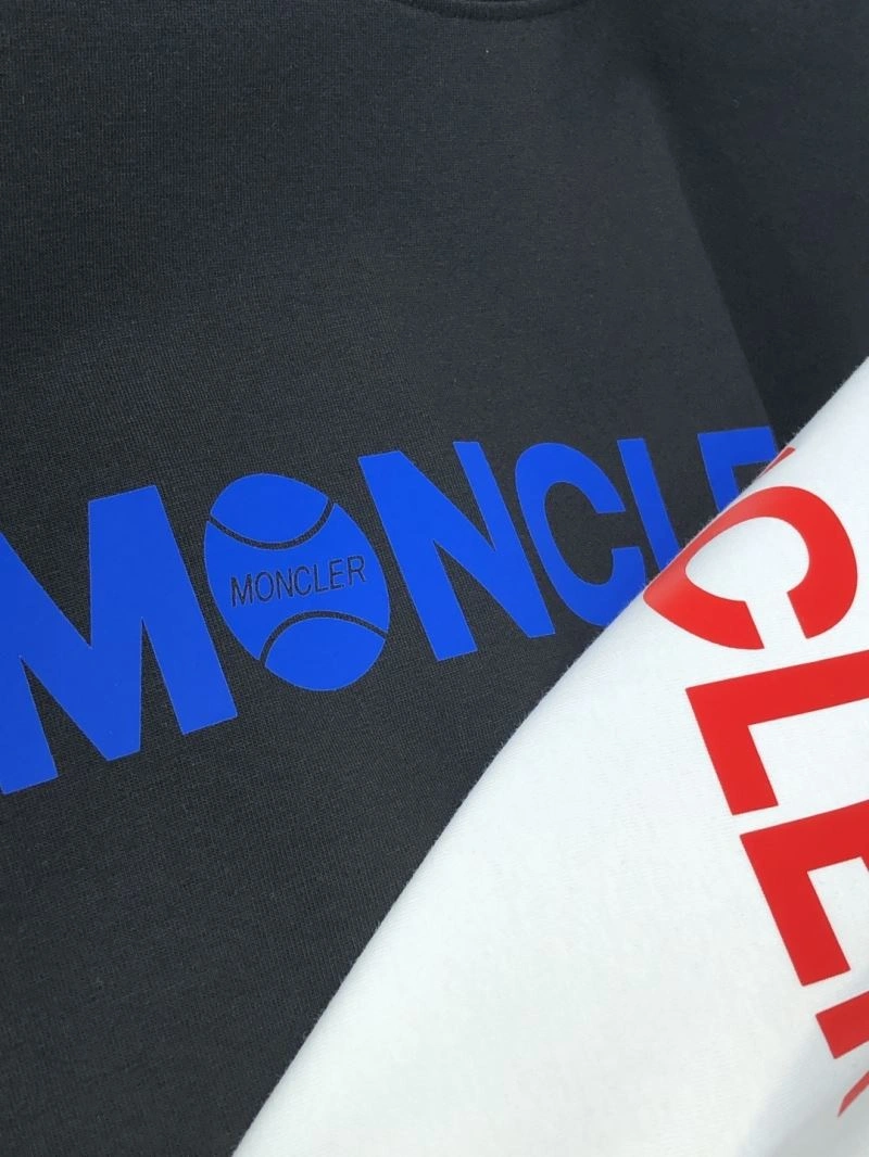 Tailored Moncler T-Shirts 140961