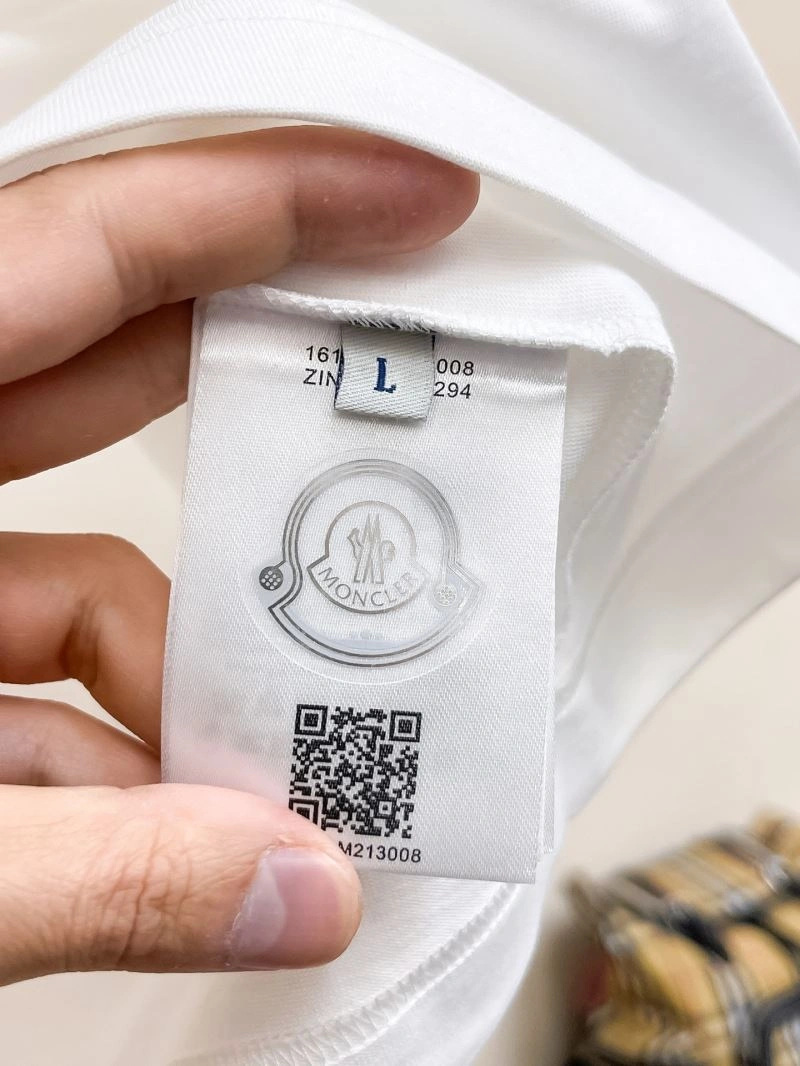 Flexible Moncler T-Shirts 140951