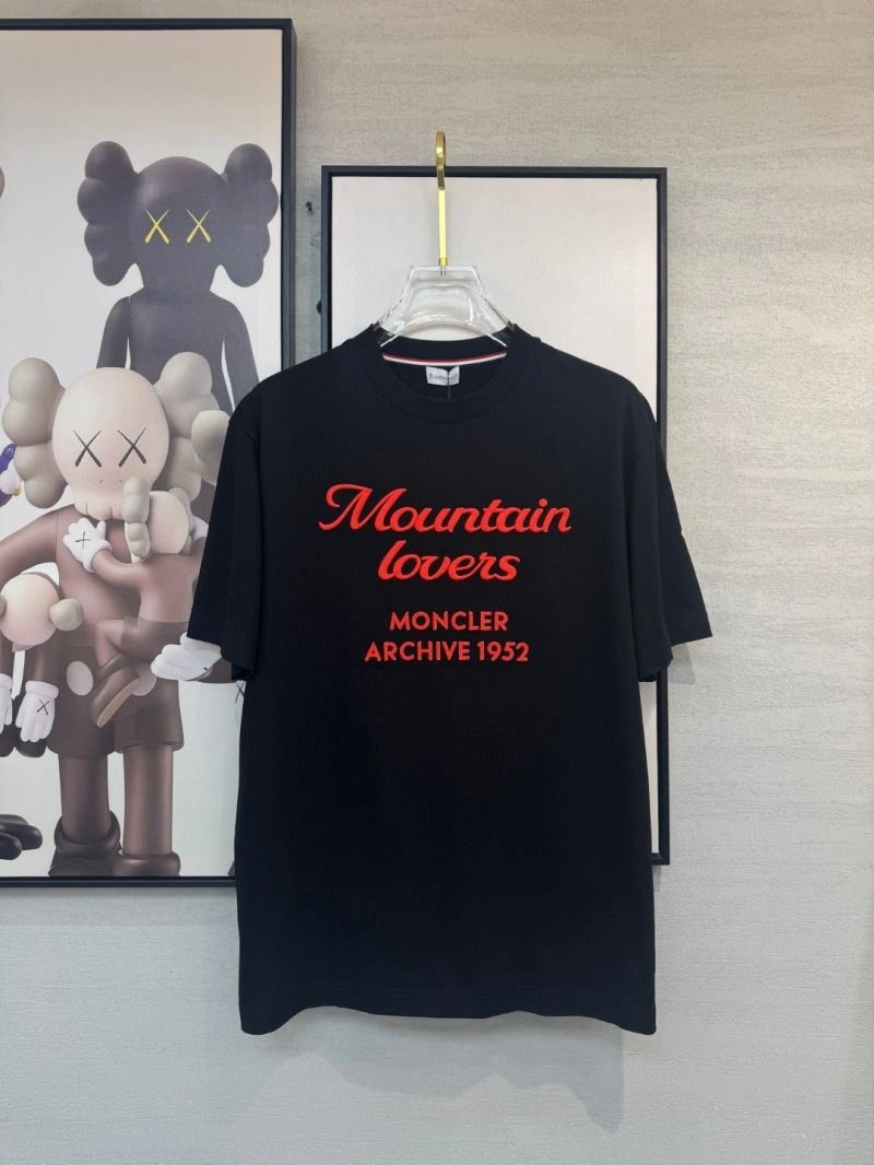 Bold Moncler T-Shirts 140960