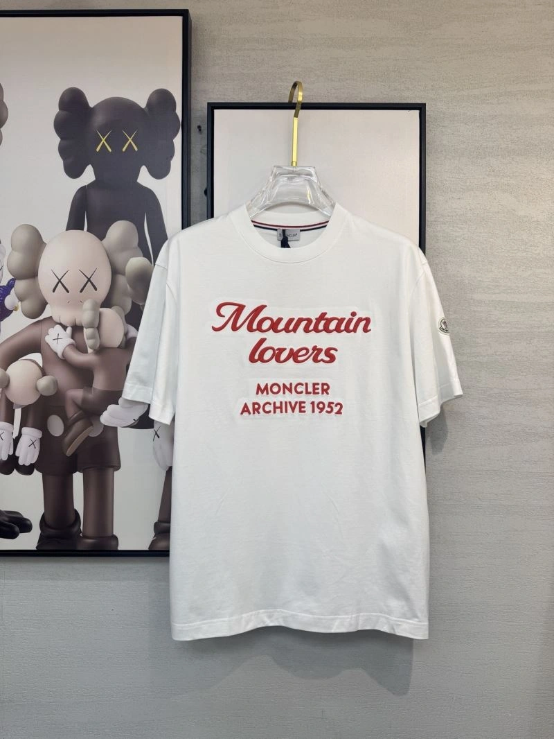 Bold Moncler T-Shirts 140960