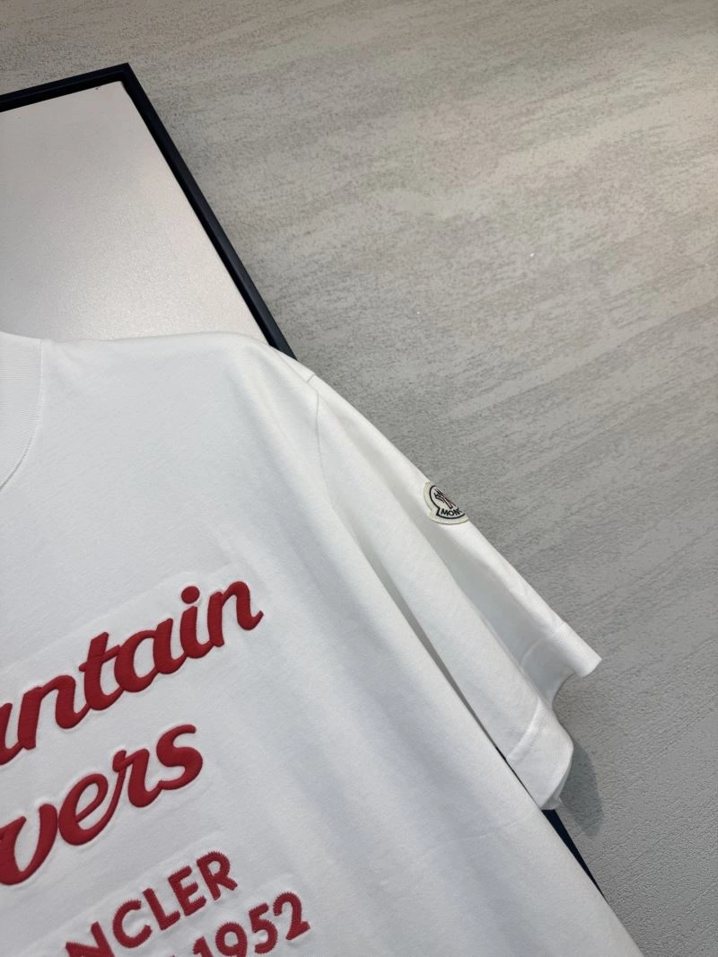 Bold Moncler T-Shirts 140960