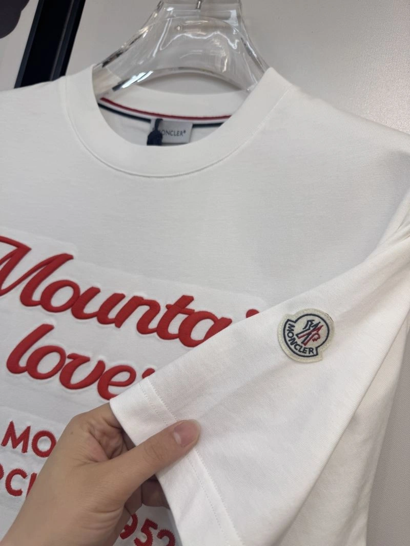 Bold Moncler T-Shirts 140960
