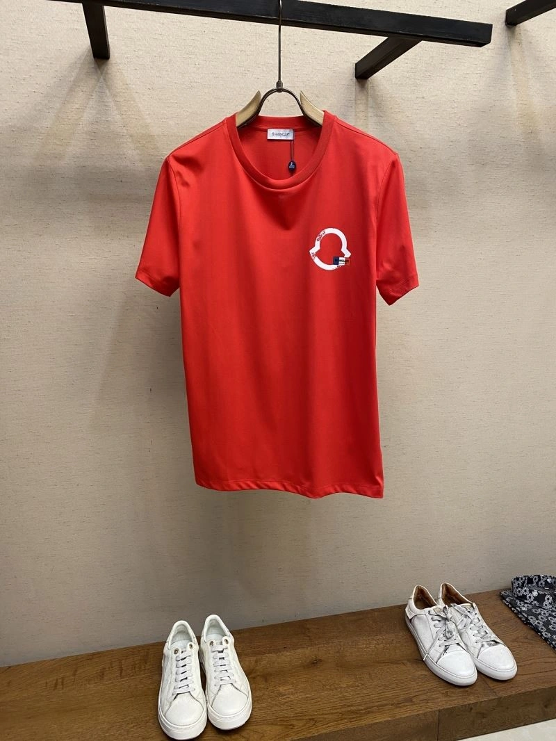 Upgraded Moncler T-Shirts 140938