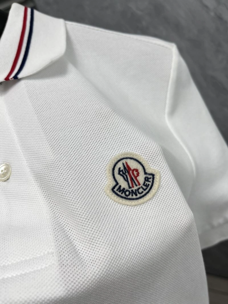 Moncler T-Shirts Bright 140942