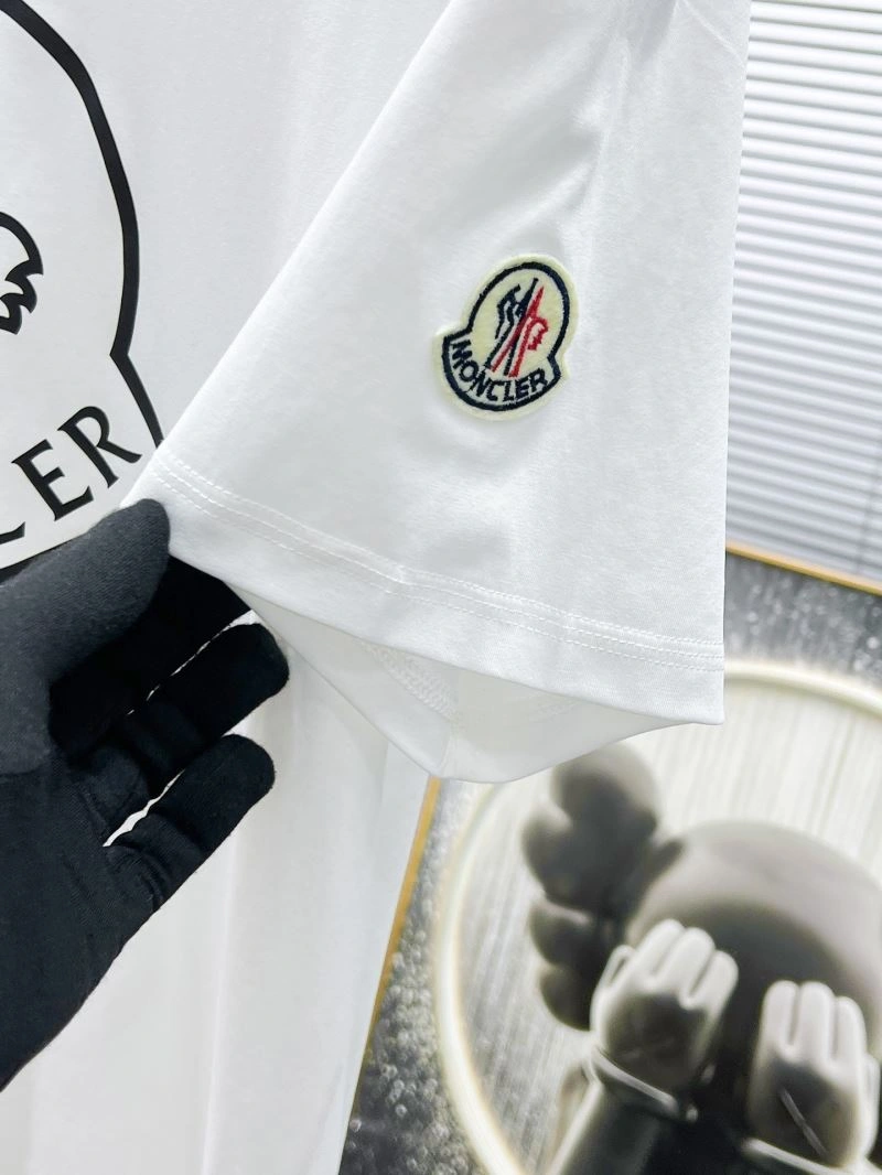 Moncler T-Shirts Efficient 140918