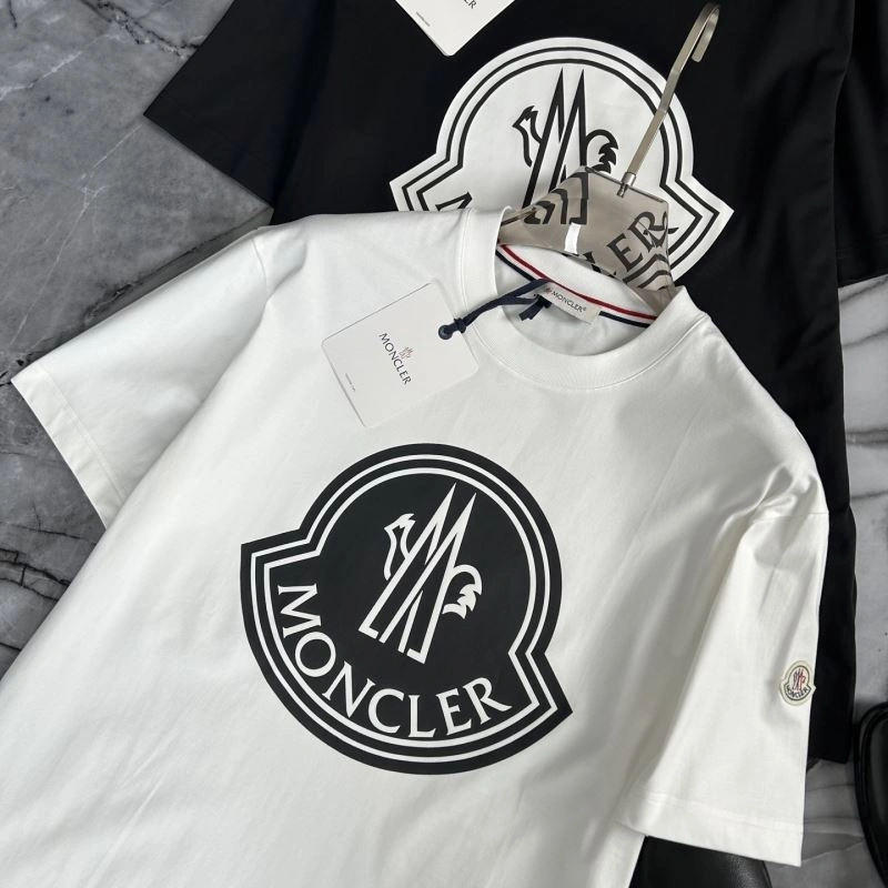 Moncler T-Shirts Comfortable 140930