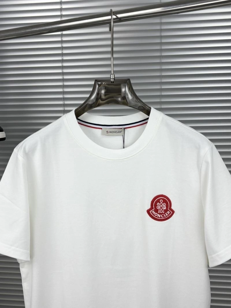 Moncler T-Shirts Soft 140914