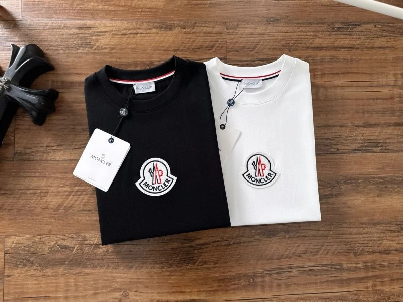 Moncler T-Shirts Minimalist 140917