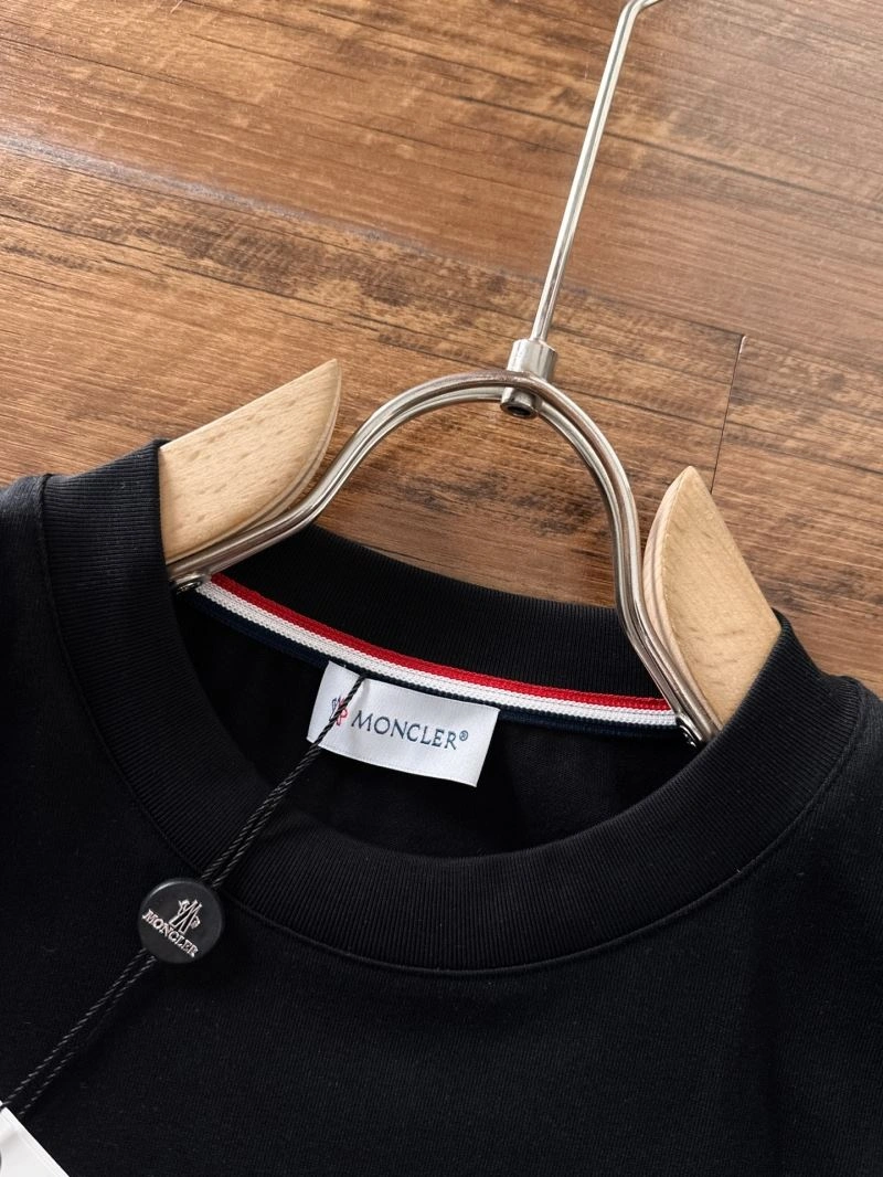Moncler T-Shirts Minimalist 140917