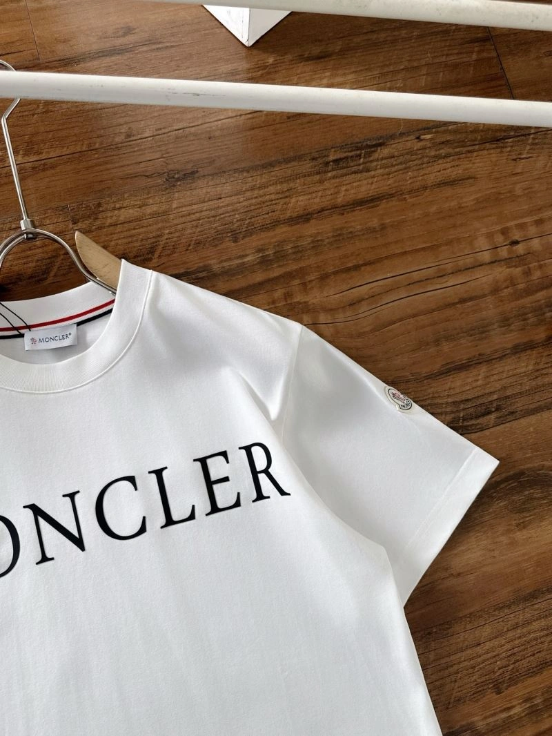 Moncler T-Shirts Minimalist 140910