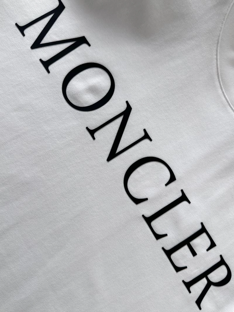 Moncler T-Shirts Minimalist 140910