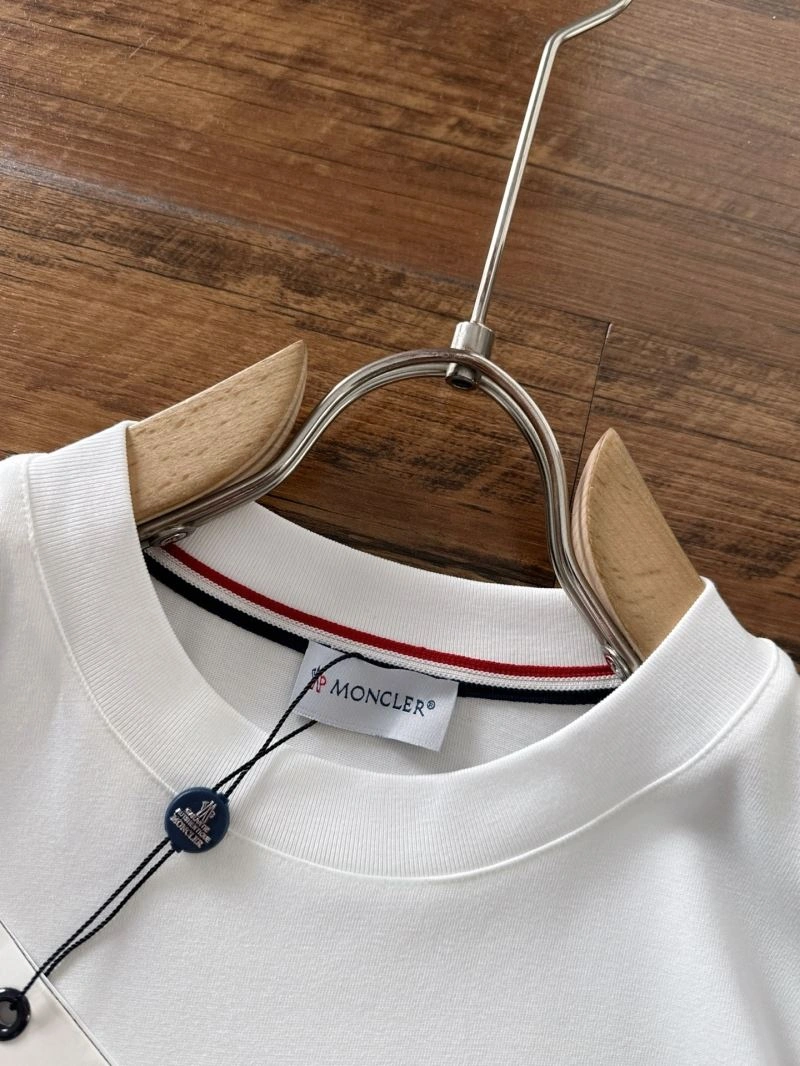 Moncler T-Shirts Minimalist 140910