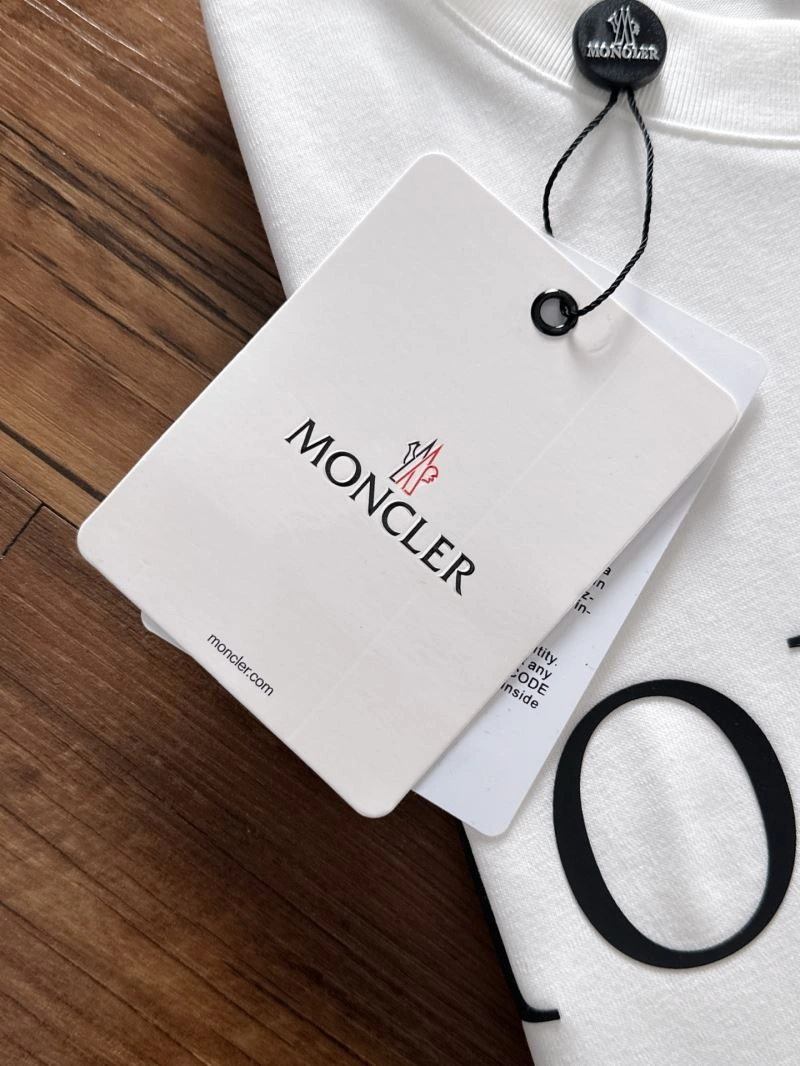Moncler T-Shirts Minimalist 140910