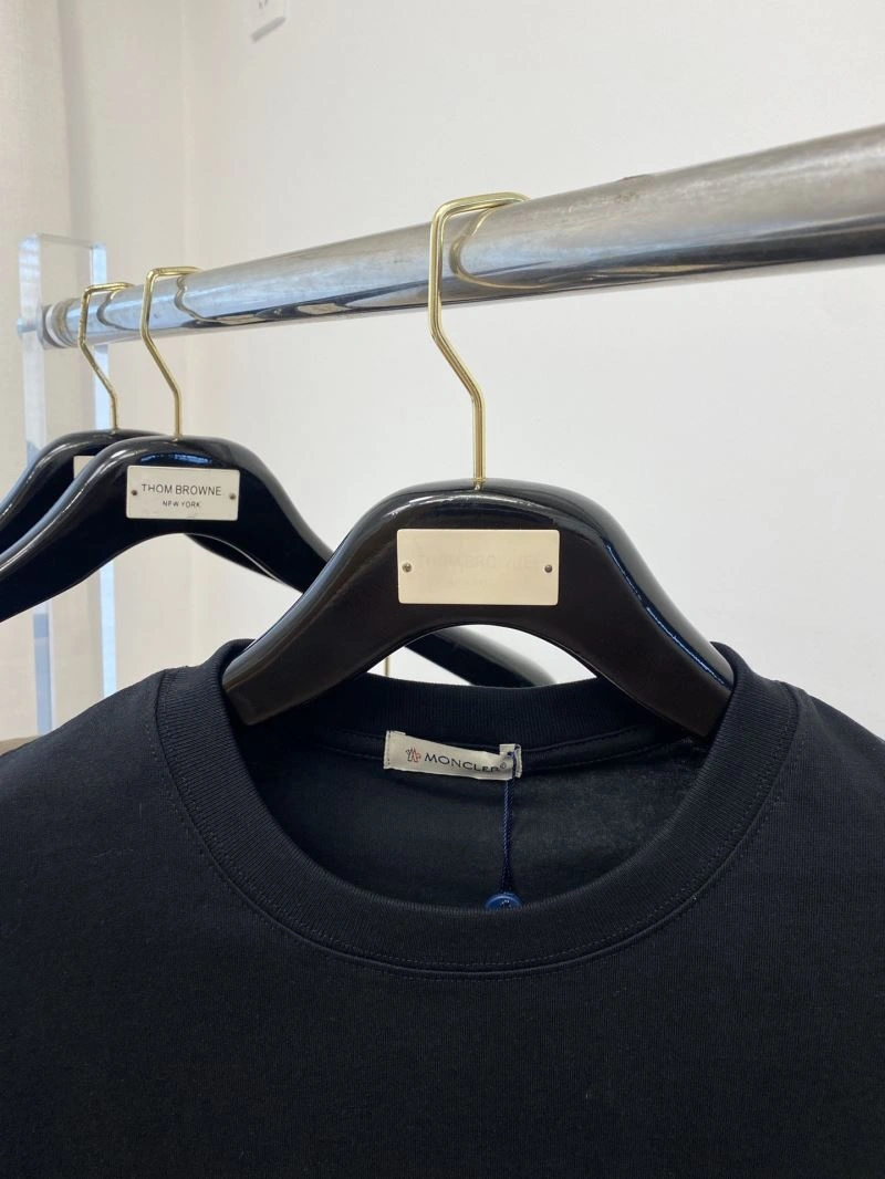 Moncler T-Shirts Lightweight 140909
