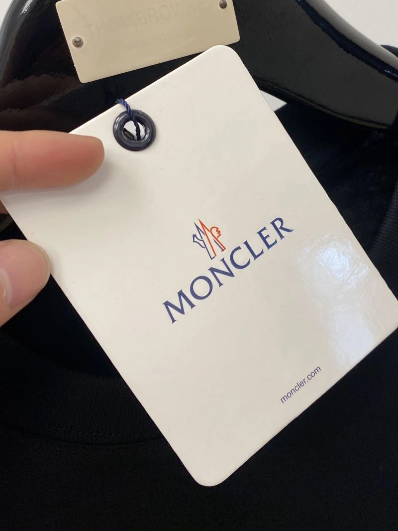 Moncler T-Shirts Lightweight 140909