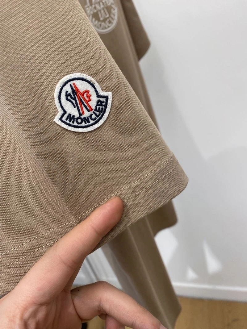 Moncler T-Shirts WeatherProof 140904