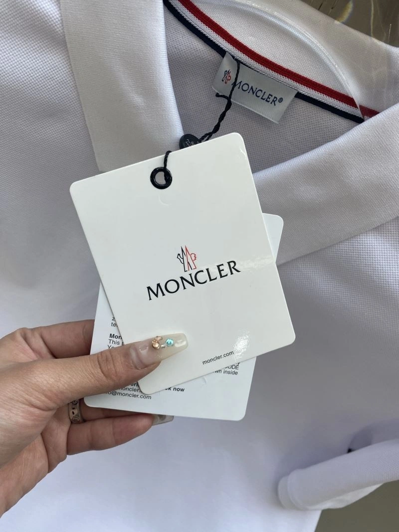 Premium Moncler T-Shirts 140925