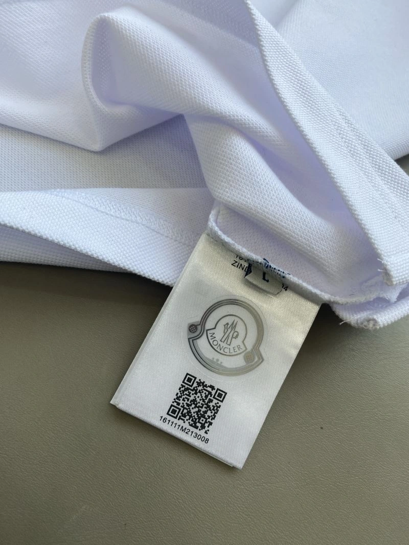 Premium Moncler T-Shirts 140925