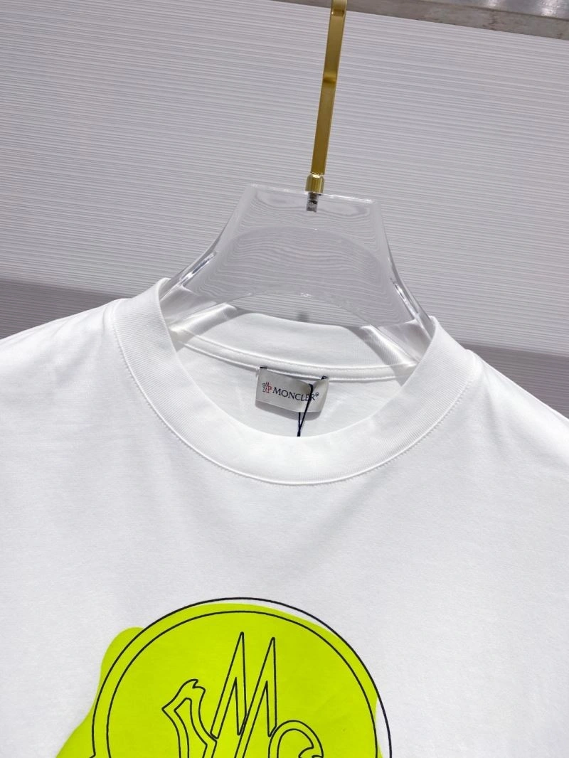 Upgraded Moncler T-Shirts 140880
