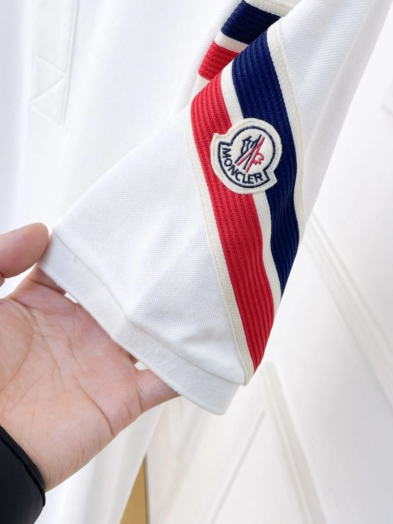 Moncler T-Shirts Soft 140883