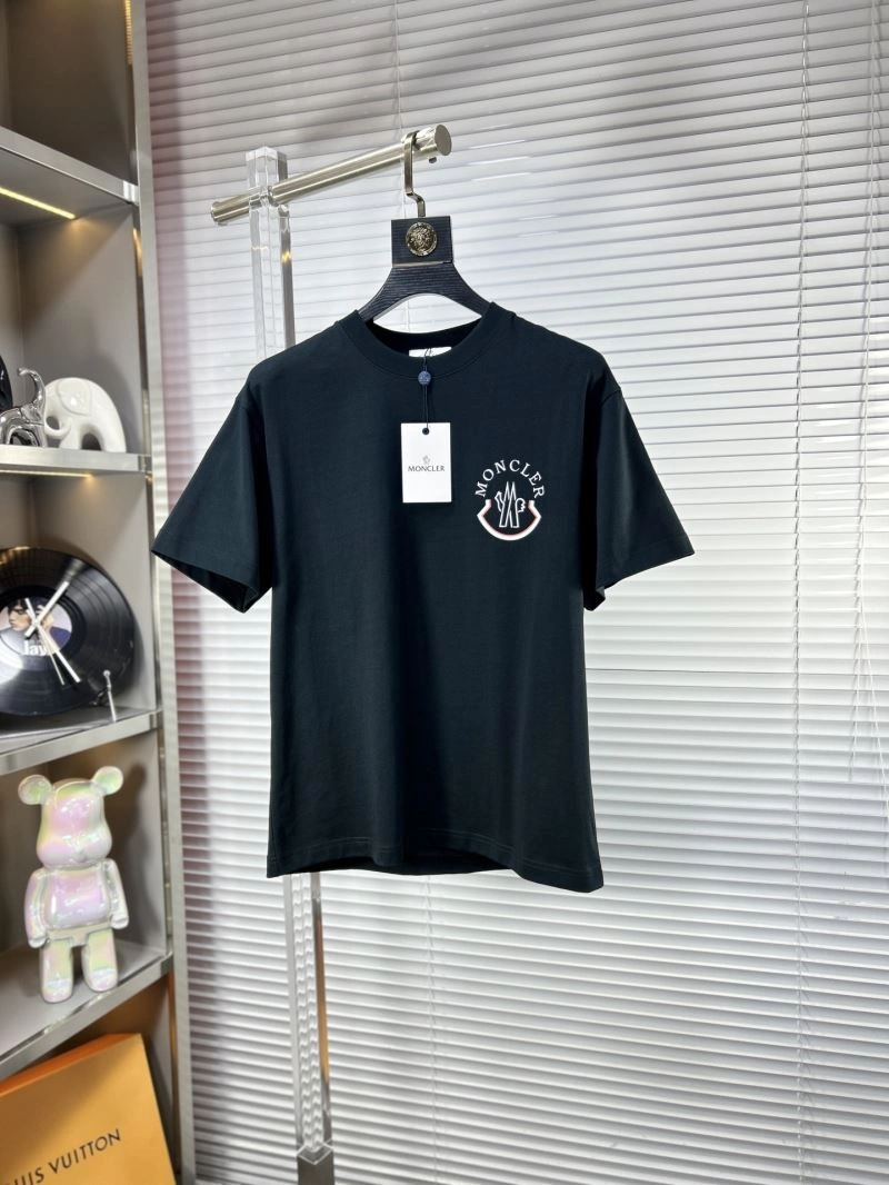 Moncler T-Shirts Comfortable 140865