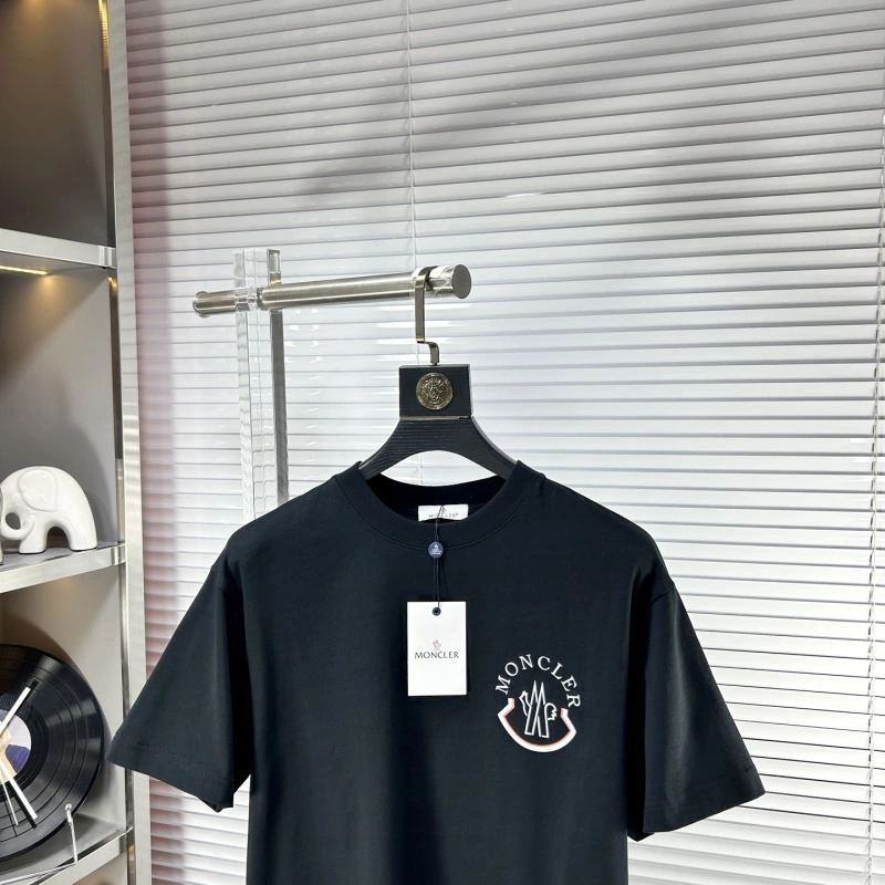 Moncler T-Shirts Comfortable 140865