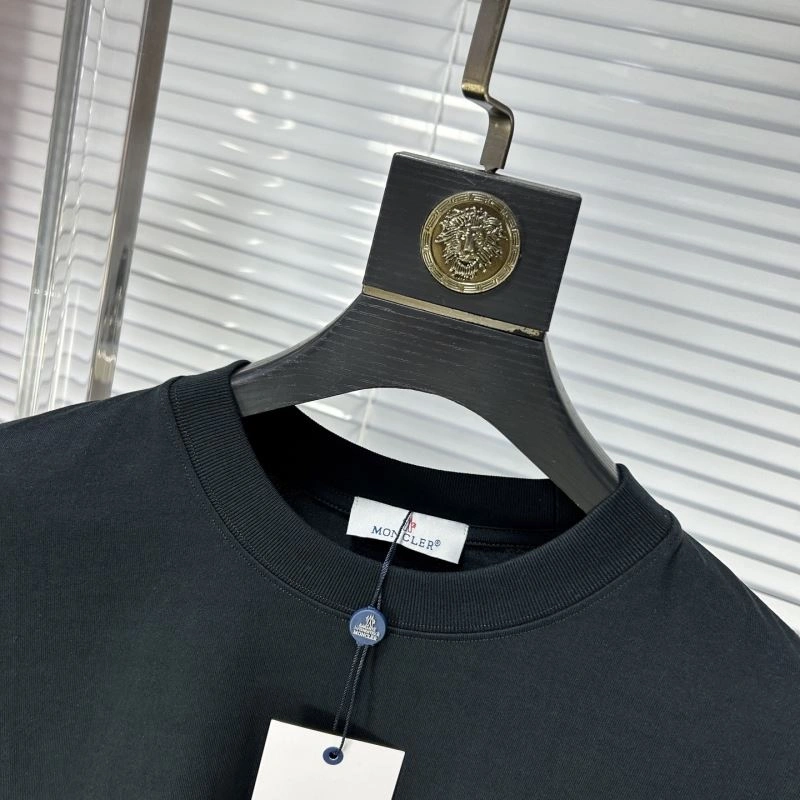 Moncler T-Shirts Comfortable 140865