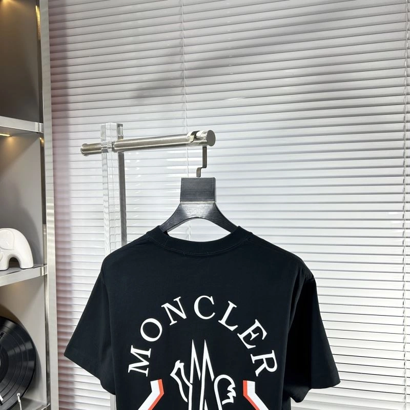 Moncler T-Shirts Comfortable 140865